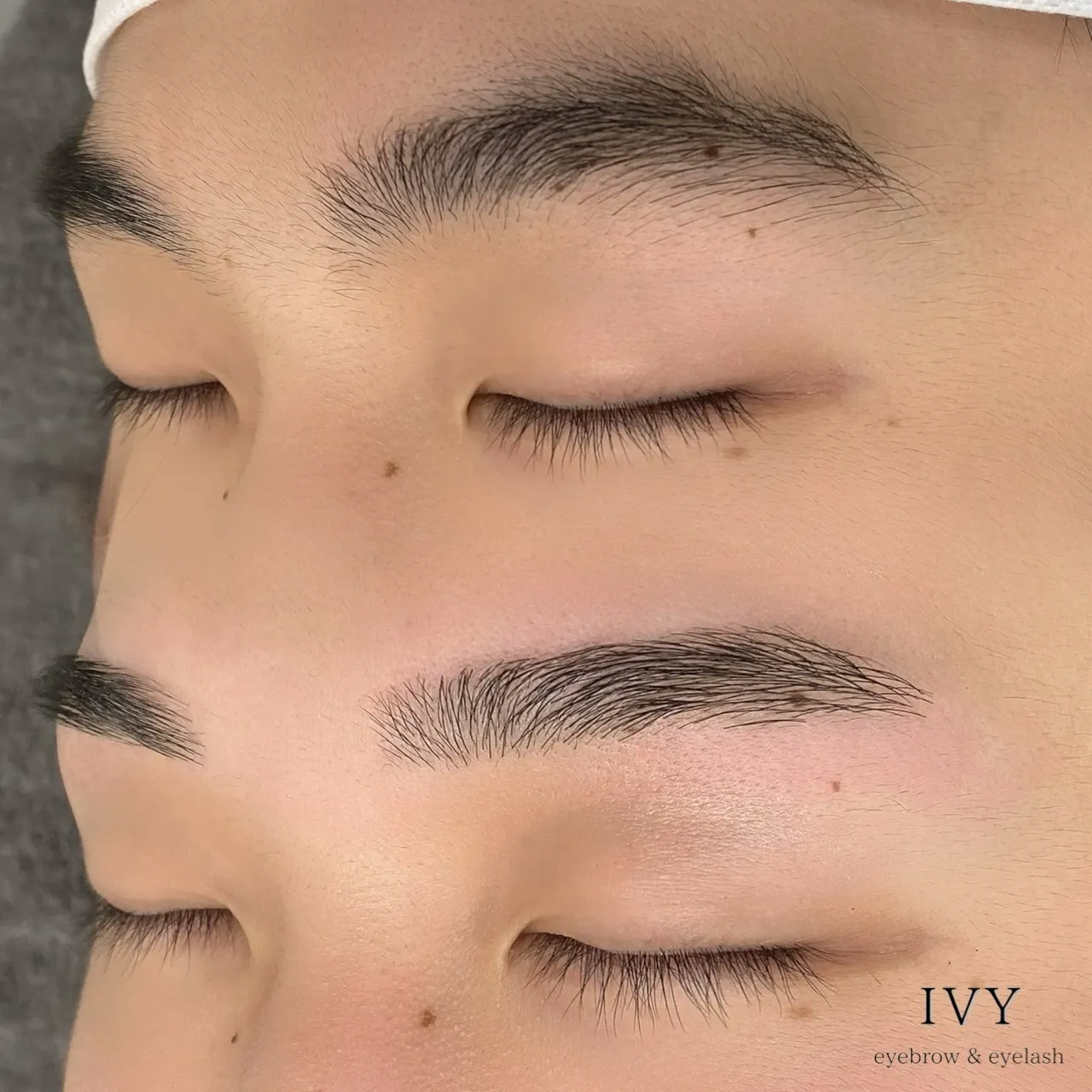 特に只今、おすすめのメニューは「メンズ美眉スタイリング」🧑...