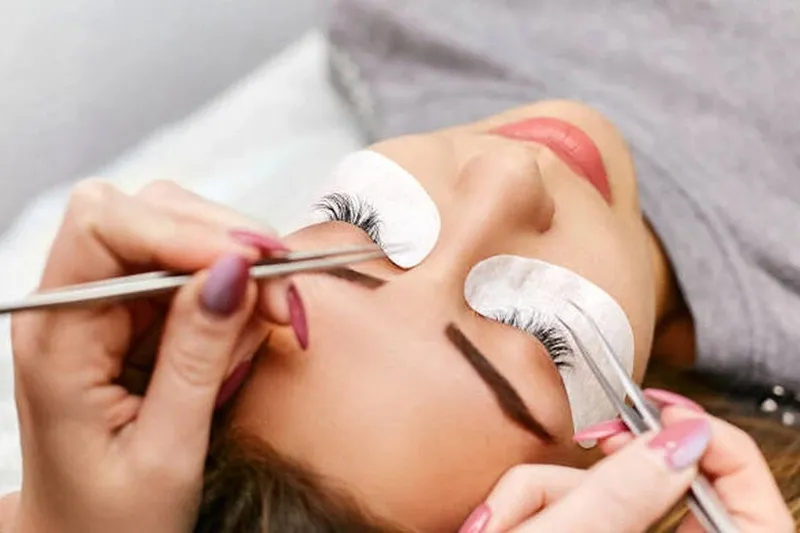 アイリストになるには？未経験から目指す方法